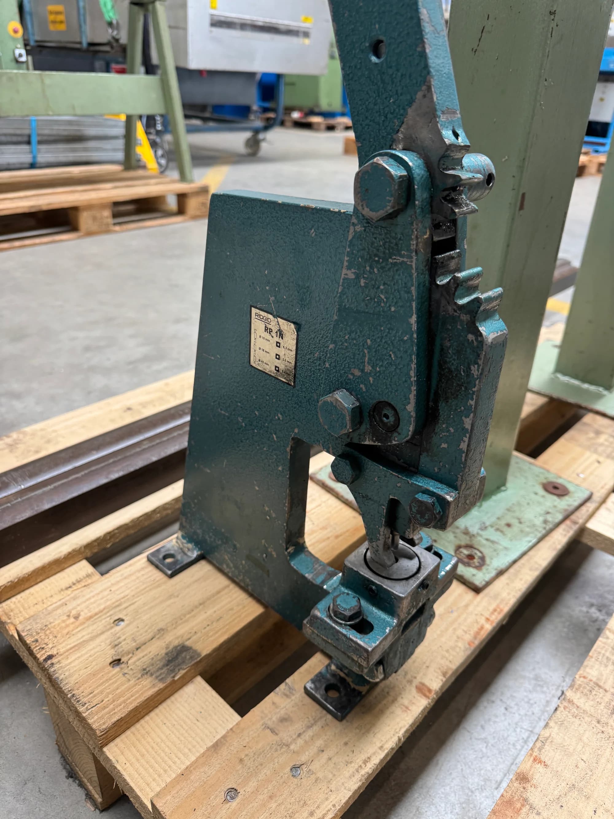 Stanze & Profilstahlschere RP 1N